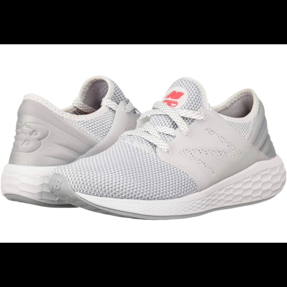 New Balance Women’s Foam shoe white 9.5